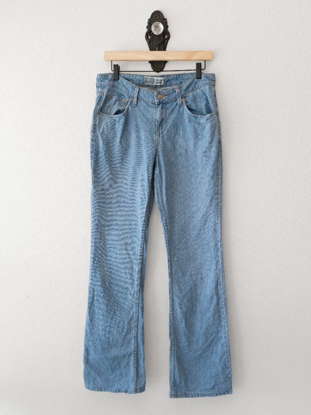 Levi’s Signature Low Rise Bootcut Jeans Womens 8 Long Light Wash Stretch Denim